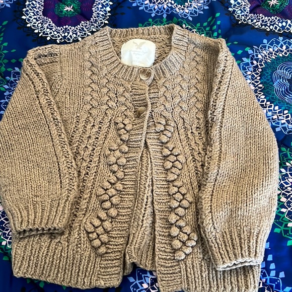 American Eagle Outfitters Other - Girls American Eagle sweater. It’s a womens S  fits girls 10/12